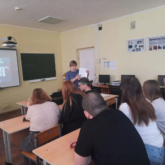 В МИРЕ ГРАФИЧЕСКИХ РОМАНОВ
