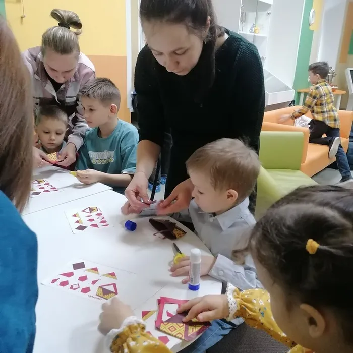 На свете слова нет роднее и дороже...