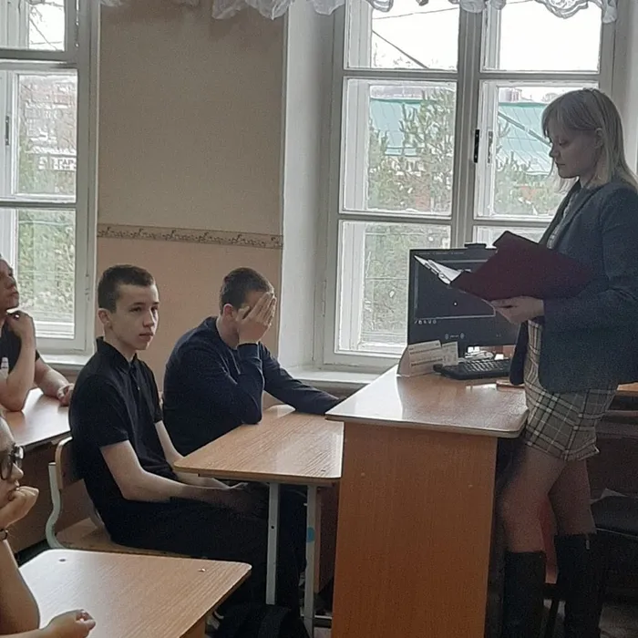 НЕ СМОЛКНЕТ СЛАВА ТЕХ ВЕЛИКИХ ЛЕТ!